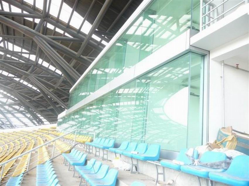 罗安达体育场玻璃幕墙