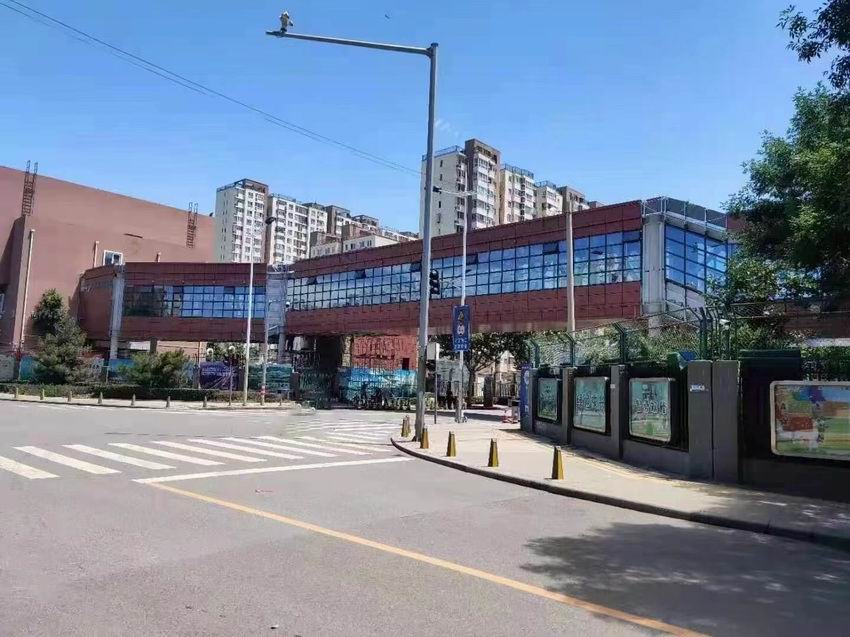 翡翠小学过街连廊